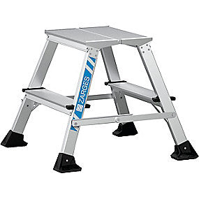 Zarges arbejdsbuk 2x2 trin H = 0,49m, platform 400x300 trindybde 90 mm. Eloxeret